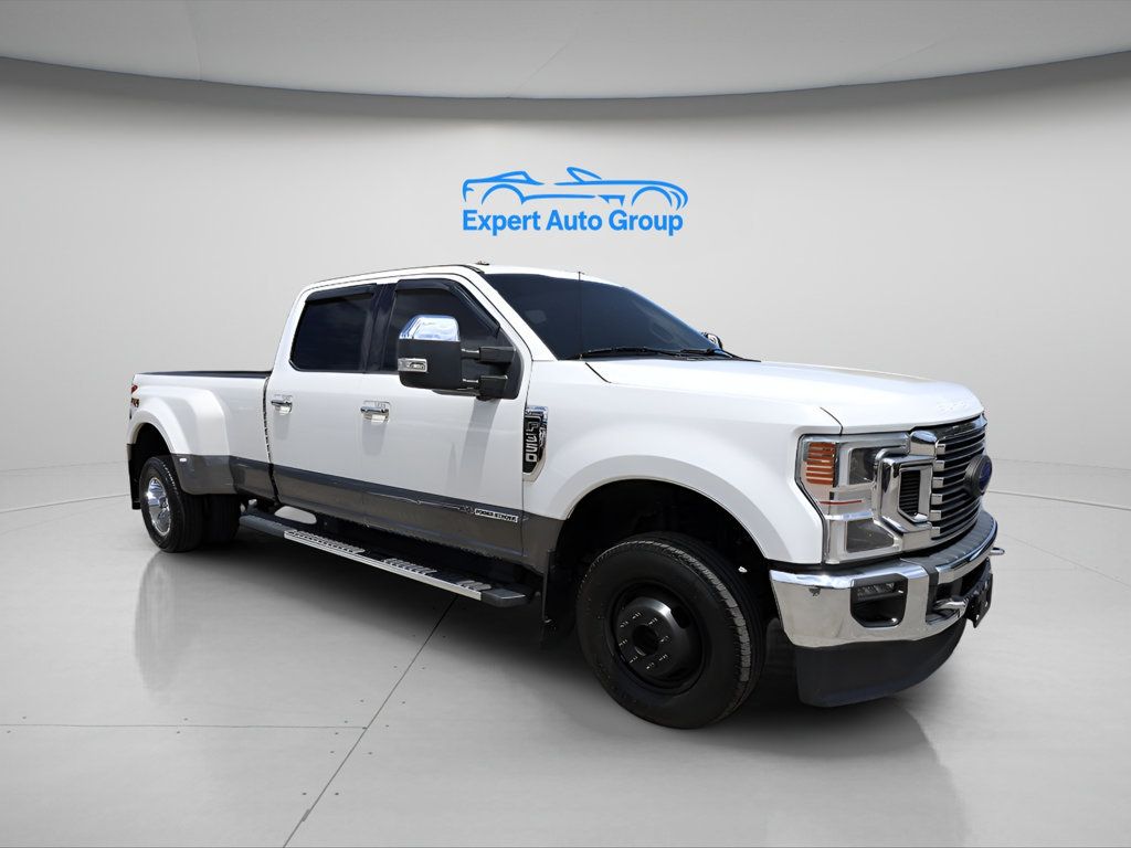 2021 FORD Super Duty F-350 DRW LARIAT 4WD Crew Cab 8' Box - 22282156 | Video 1