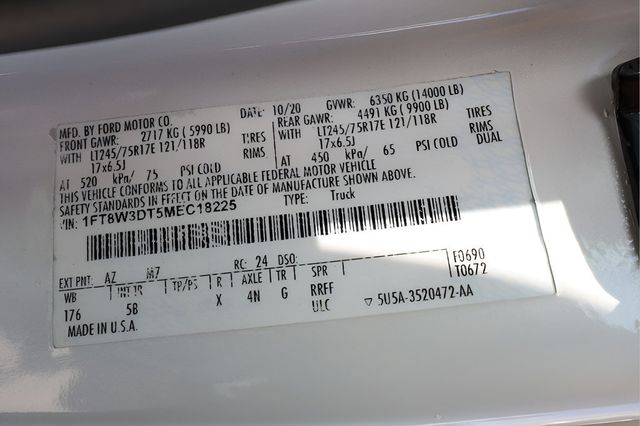 2021 FORD Super Duty F-350 DRW LARIAT 4WD Crew Cab 8' Box - 22282156 - 50