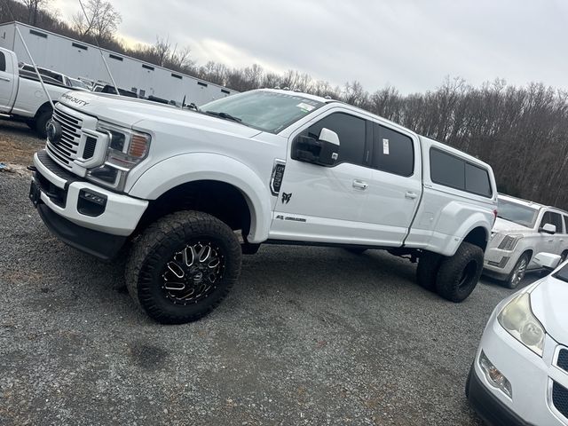 2021 Ford Super Duty F-350 DRW LARIAT 4WD Crew Cab 8' Box - 22764038 - 3