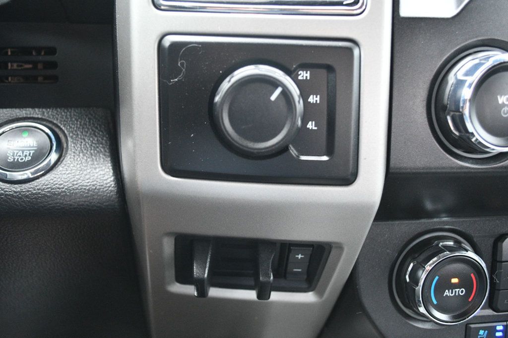 2021 Ford Super Duty F-350 DRW Lariat Ultimate Pkg 4x4 PowerStroke Pano Roof - 22919667 - 34