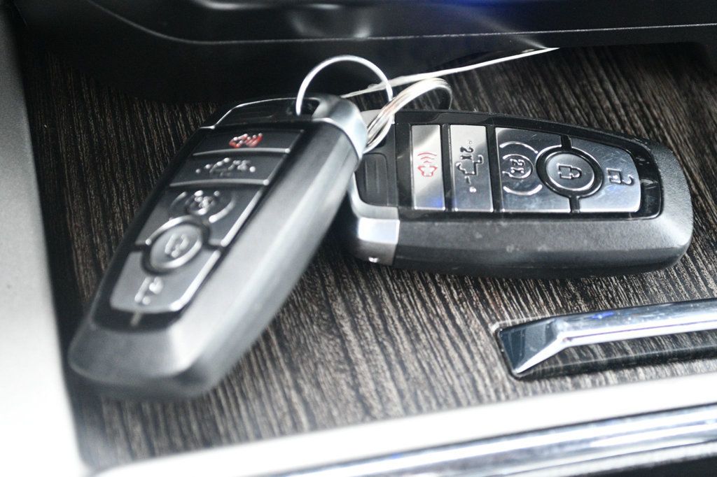 2021 Ford Super Duty F-350 DRW Lariat Ultimate Pkg 4x4 PowerStroke Pano Roof - 22919667 - 41