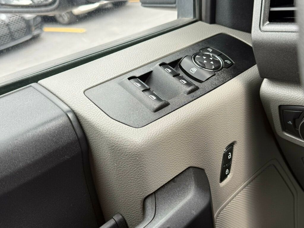 2021 Ford Super Duty F-350 DRW XL 4WD Crew Cab 8' Box - 23010143 - 30