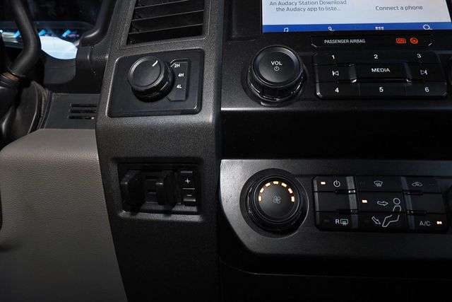 2021 FORD Super Duty F-350 DRW XL STX 4WD Crew Cab 8' Box - 23056461 - 30
