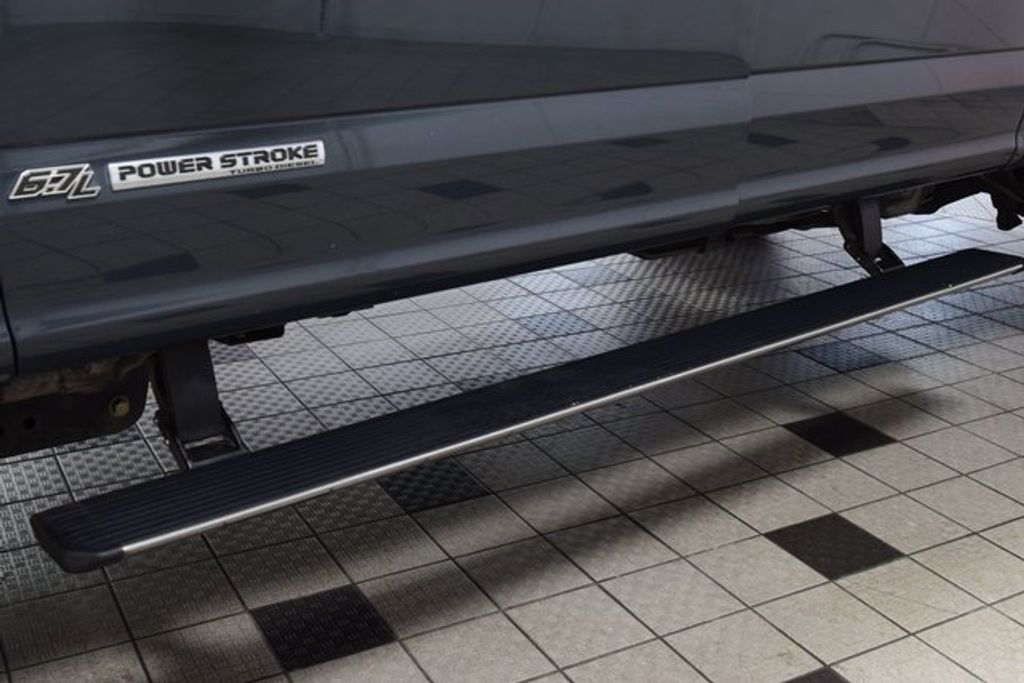 2021 Ford F-350 Lariat photo 21