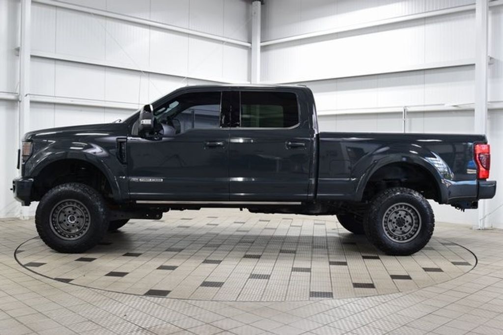 2021 Ford F-350 Lariat photo 3