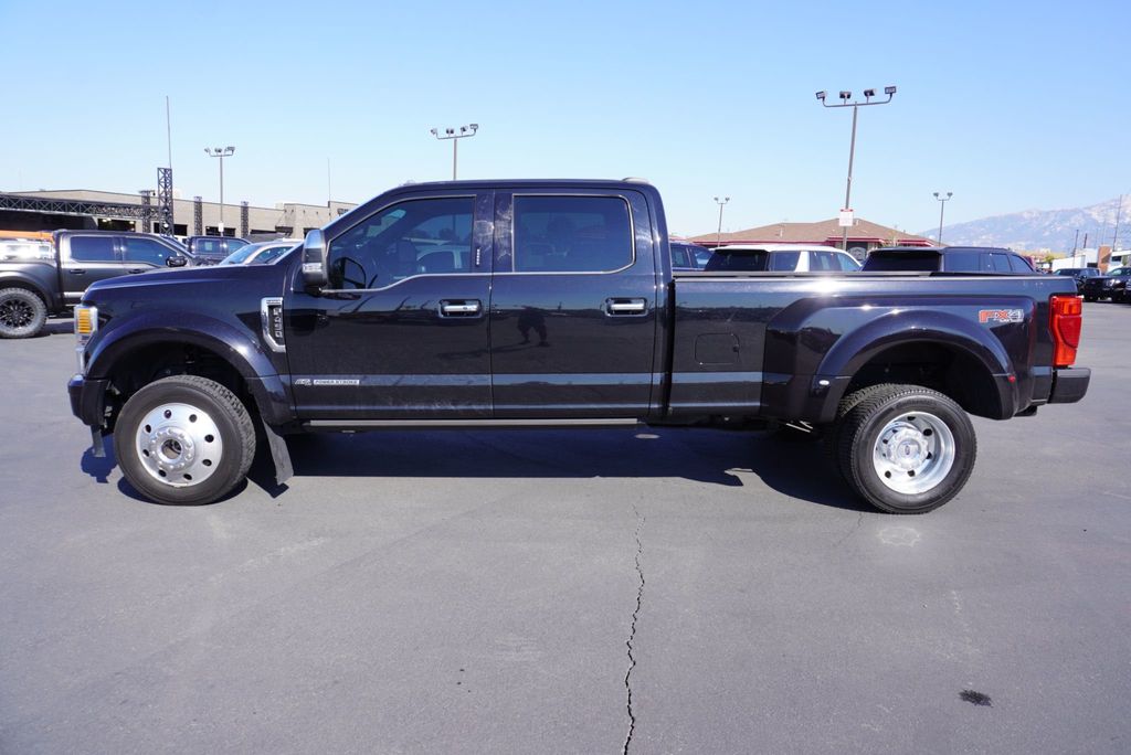 2021 Ford F-450 Platinum photo 2