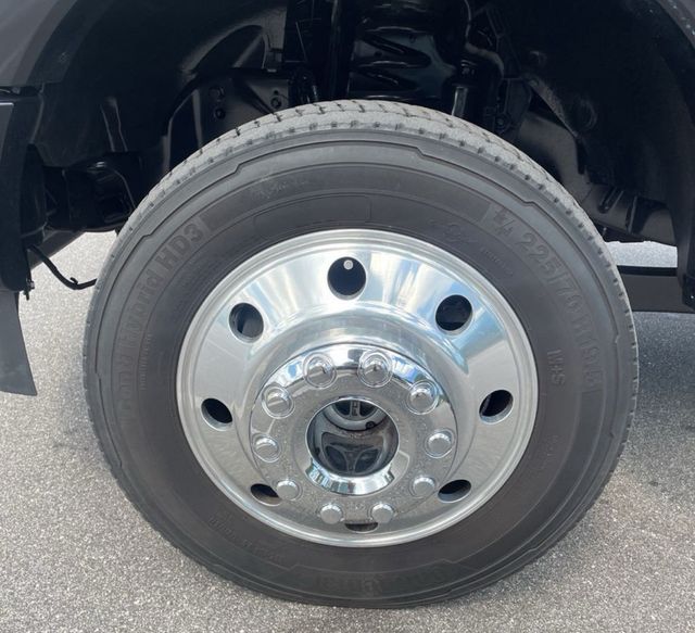 2021 Ford Super Duty F-450 DRW Platinum 4WD Crew Cab 8' Box - 22924684 - 10