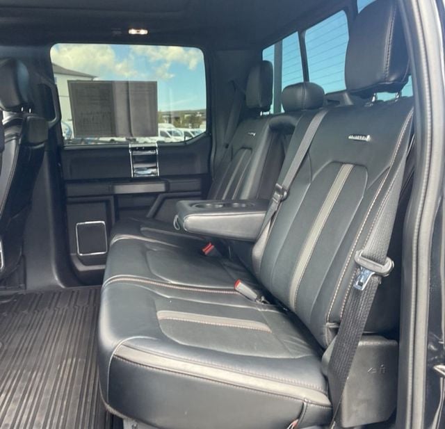 2021 Ford Super Duty F-450 DRW Platinum 4WD Crew Cab 8' Box - 22924684 - 17