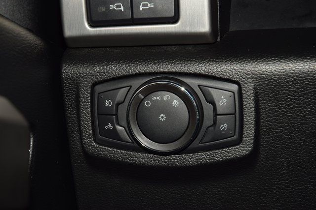 2021 Ford Super Duty F-450 DRW Platinum 4WD Crew Cab 8' Box - 22924684 - 36