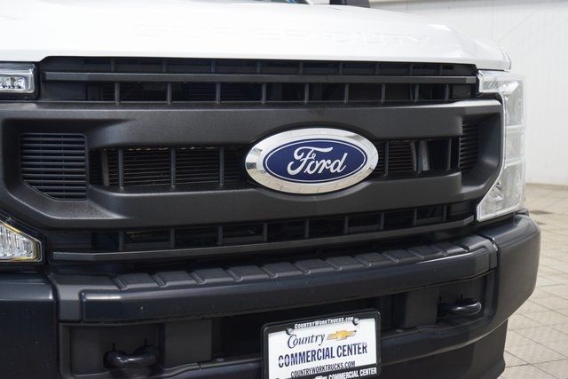 2021 Ford Super Duty F-450 DRW Cab-Chassis F450 CREW 4X4 * POWERSTROKE * 12' LANDSCAPE DUMP * LOCAL TRADE - 22962567 - 4