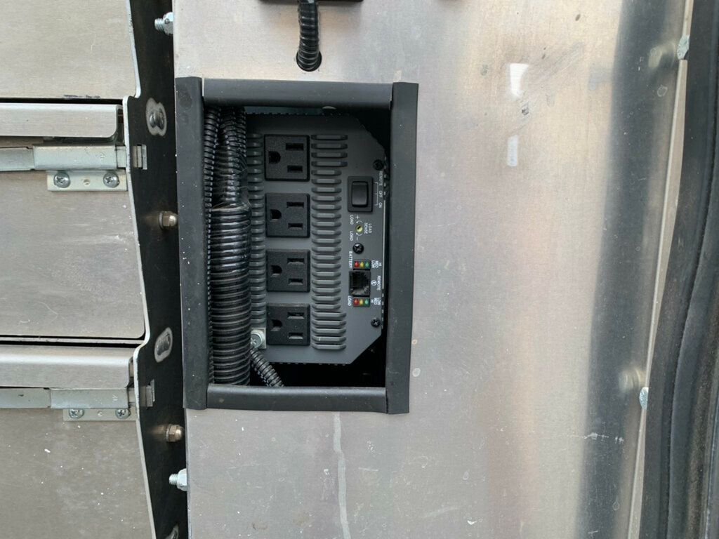 2021 Ford Transit Cargo Van T-150 130" Low Rf 8670 GVWR RWD - 23009258 - 31