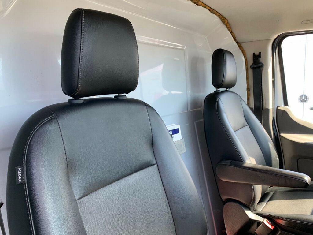 2021 Ford Transit Cargo Van T-250 130" Low Rf 9070 GVWR RWD - 22990903 - 35