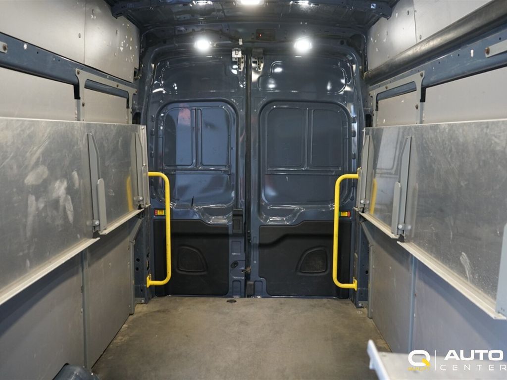2021 Ford Transit Cargo Van T-250 148" EL Hi Rf 9070 GVWR RWD - 22932535 - 31