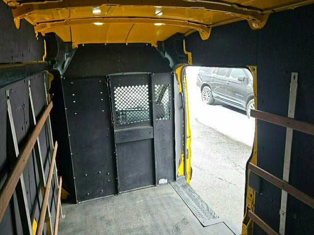 2021 Ford Transit Cargo Van T-250 148" Hi Rf 9070 GVWR RWD - 22978507 - 3