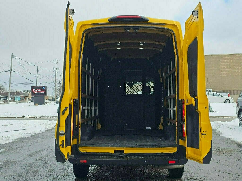 2021 Ford Transit Cargo Van T-250 148" Hi Rf 9070 GVWR RWD - 22978507 - 5