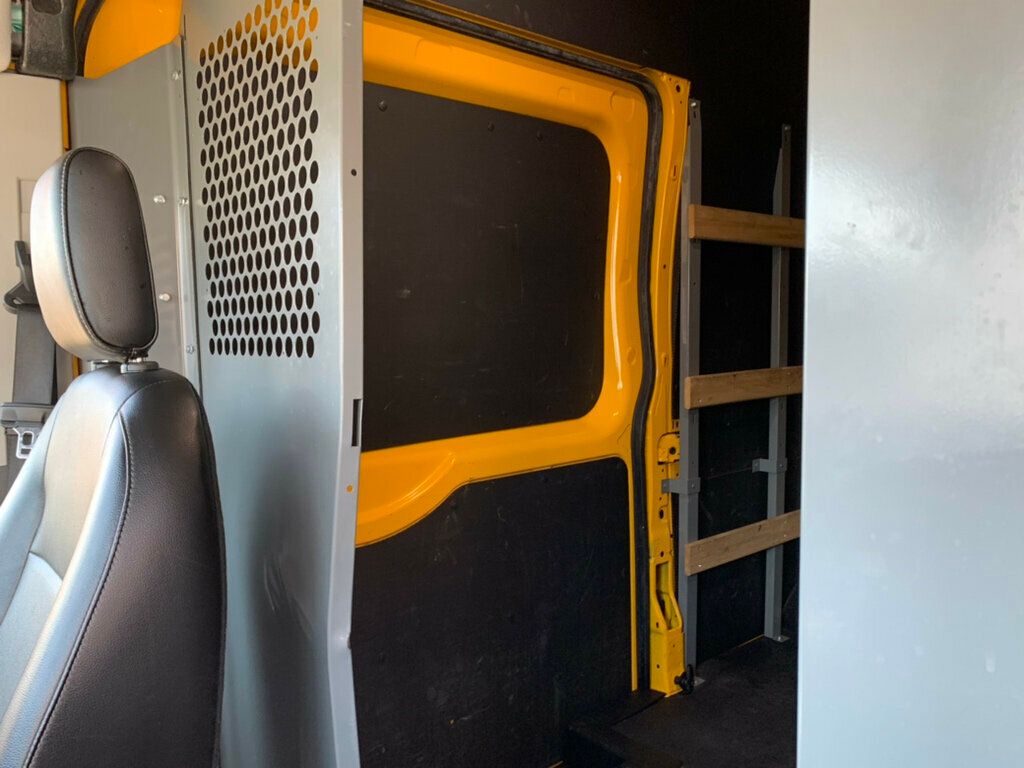2021 Ford Transit Cargo Van photo 21