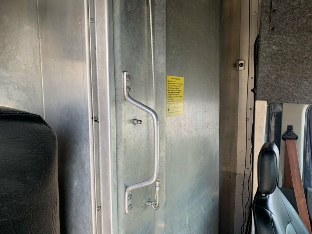 2021 Ford Transit Cutaway T-350 RWD DRW 156" WB 10360 GVWR 1-Ownee - 23064939 - 32