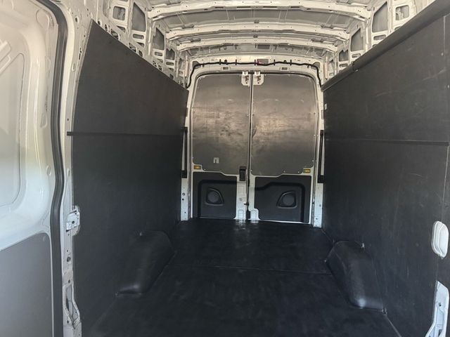 2021 Ford Transit-350 Base - 22937746 - 26