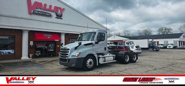 2021 Freightliner 126 DC  - 23021556 - 0