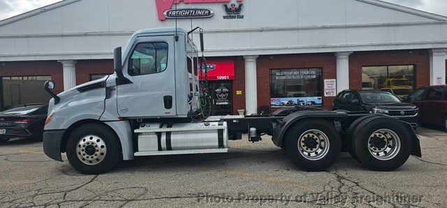 2021 Freightliner 126 DC  - 23021556 - 11
