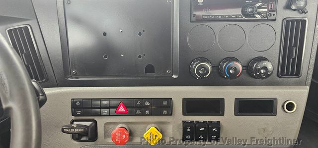 2021 Freightliner 126 DC  - 23021556 - 19