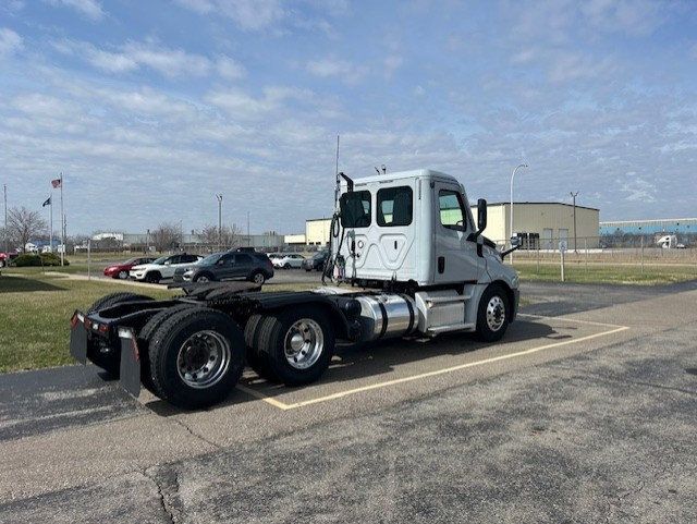 2021 Freightliner Cascadia 2020 FREIGHTLINER DAY CAB - 23001260 - 5