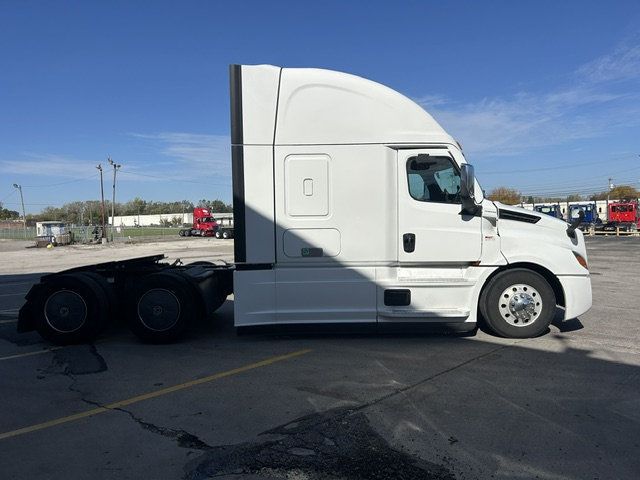 2021 Freightliner Cascadia 2021 FREIGHTLINER CASCADIA SLEEPER - 23094630 - 2