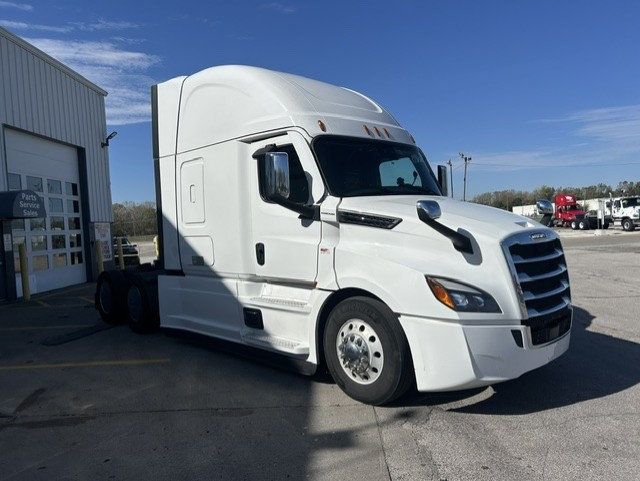 2021 Freightliner Cascadia 2021 FREIGHTLINER CASCADIA SLEEPER - 23094630 - 3