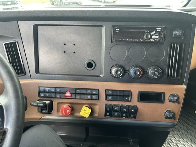 2021 Freightliner Cascadia 2021 FREIGHTLINER CASCADIA SLEEPER - 23074999 - 7