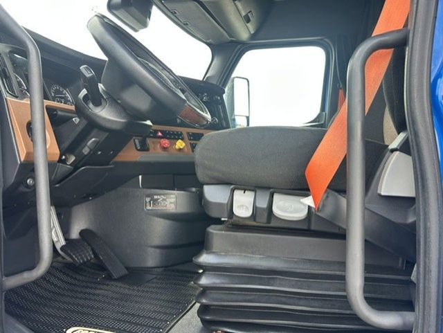 2021 Freightliner Cascadia 2021 FREIGHTLINER CASCADIA SLEEPER - 23075007 - 12