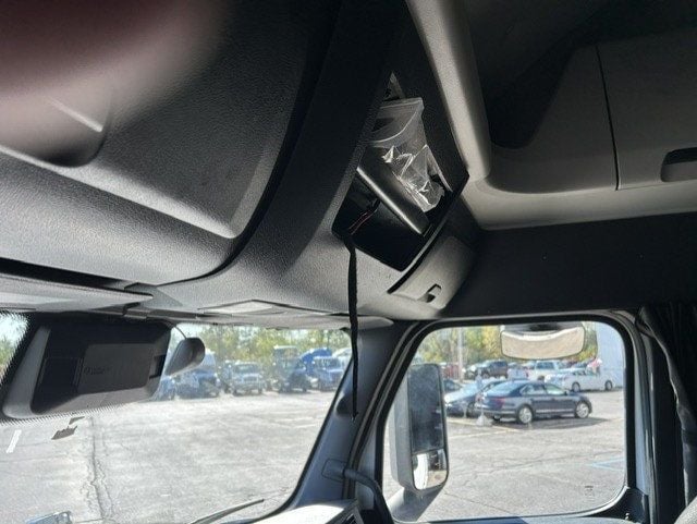 2021 Freightliner Cascadia 2021 FREIGHTLINER CASCADIA SLEEPER - 23092250 - 13