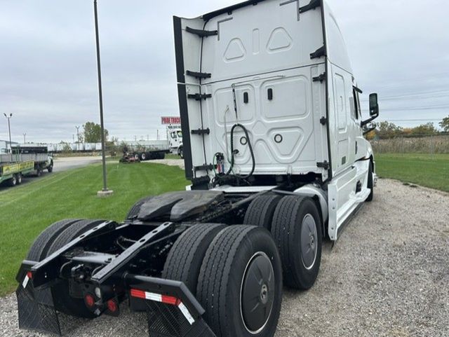 2021 Freightliner Cascadia 2021 FREIGHTLINER CASCADIA SLEEPER - 23095542 - 3