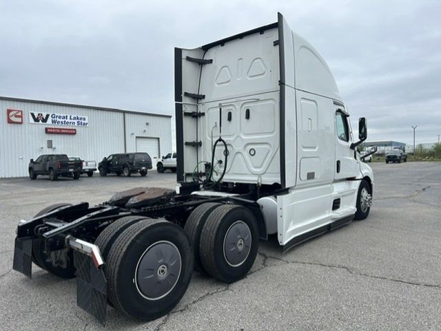2021 Freightliner Cascadia 2021 FREIGHTLINER CASCADIA SLEEPER - 23095556 - 2