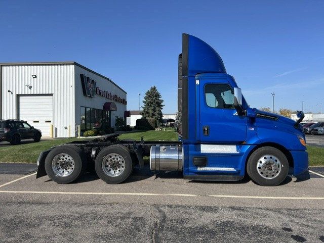 2021 Freightliner Cascadia 2021 FREIGHTLINER DAY CAB - 23094534 - 3