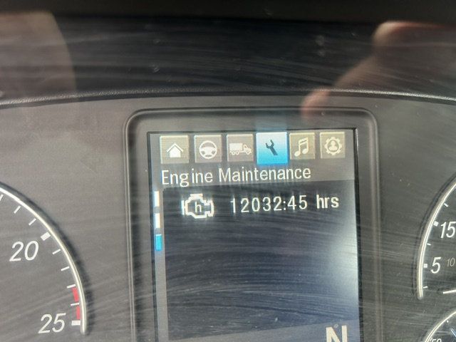 2021 Freightliner Cascadia 2021 FREIGHTLINER DAY CAB - 23096100 - 11