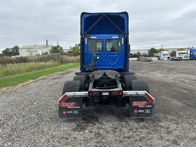 2021 Freightliner Cascadia 2021 FREIGHTLINER DAY CAB - 23096100 - 4