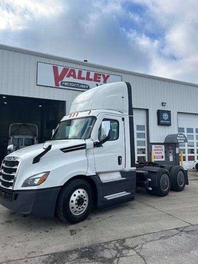 2021 Freightliner Cascadia