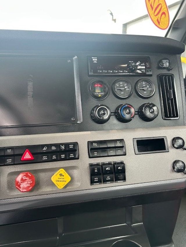 2021 Freightliner Cascadia 2021 FREIGHTLINER DAY CAB - 22961348 - 13