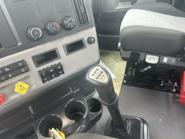 2021 Freightliner CASCADIA 2021 FREIGHTLINER DAY CAB - 23027463 - 9