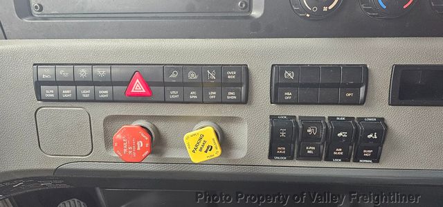 2021 Freightliner Cascadia 116  - 22993605 - 10