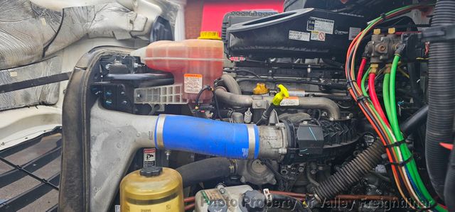 2021 Freightliner Cascadia 116  - 22993605 - 19