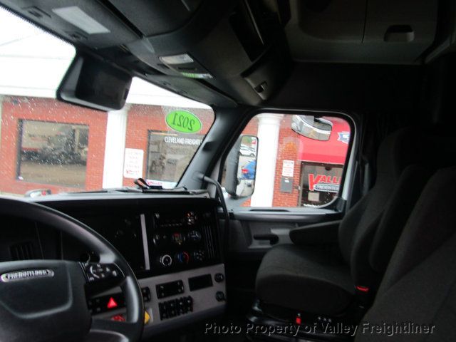 2021 Freightliner Cascadia 126  - 22930210 - 16