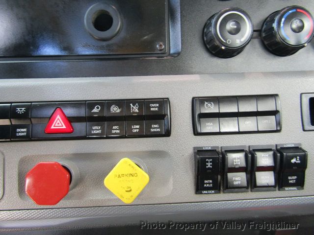 2021 Freightliner Cascadia 126  - 22931443 - 15