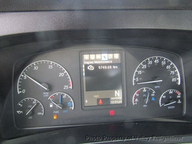 2021 Freightliner Cascadia 126  - 22931443 - 16