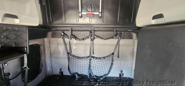 2021 Freightliner Cascadia 126  - 22931447 - 16