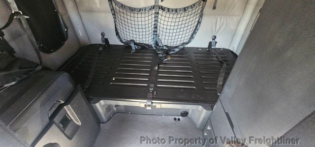 2021 Freightliner Cascadia 126  - 22931447 - 17