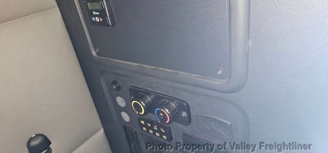 2021 Freightliner Cascadia 126  - 22931447 - 18