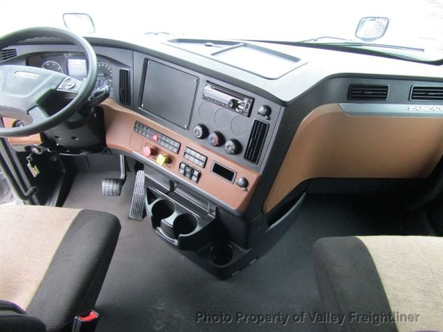 2021 Freightliner Cascadia 126  - 22951842 - 19