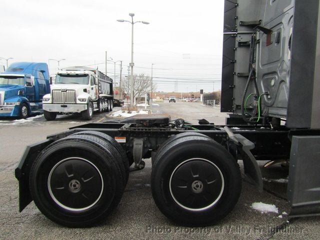 2021 Freightliner Cascadia 126  - 22961395 - 5