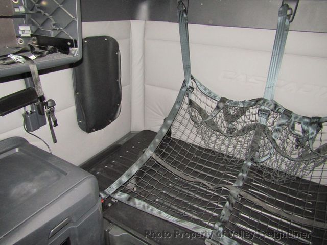 2021 Freightliner Cascadia 126  - 22962951 - 15